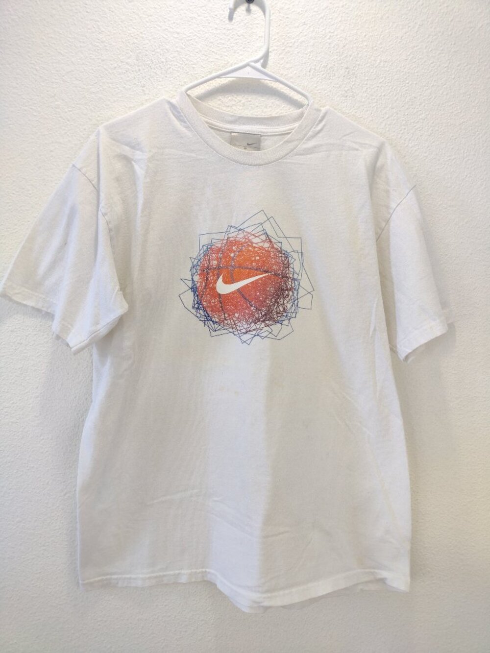 Vintage Nike Men's T-Shirt White Medium Graphic Tee